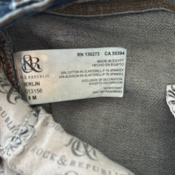 Rock & Republic Distressed Blue Jeans - Picture 4 of 5